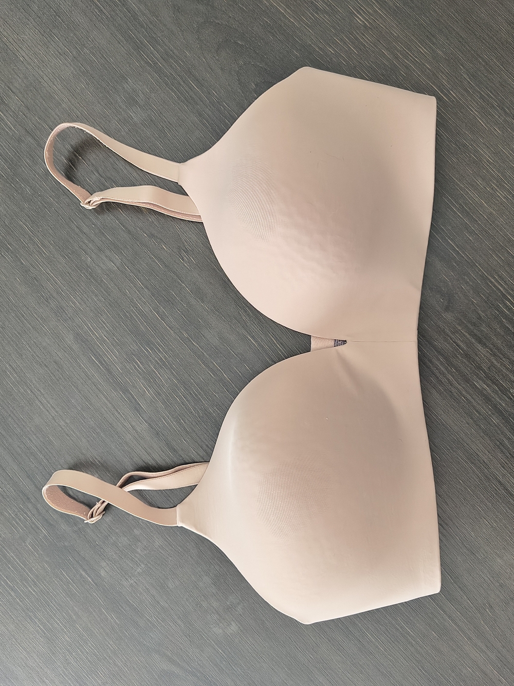 Seamless Wireless Contour Bra in Light Nude